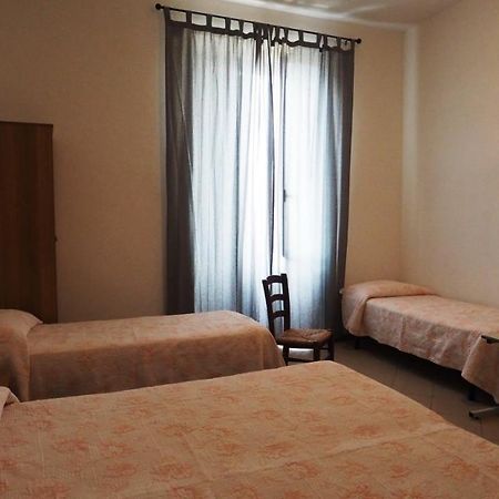 Residenza Pitigliano Gens Petilia - Nuova Gestione Hotell Exteriör bild