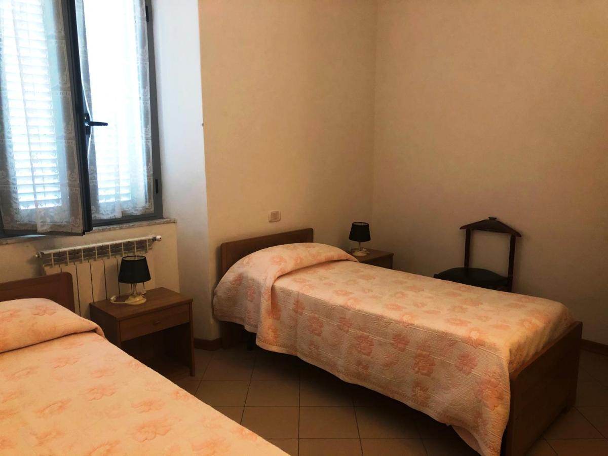 Residenza Pitigliano Gens Petilia - Nuova Gestione Hotell Exteriör bild