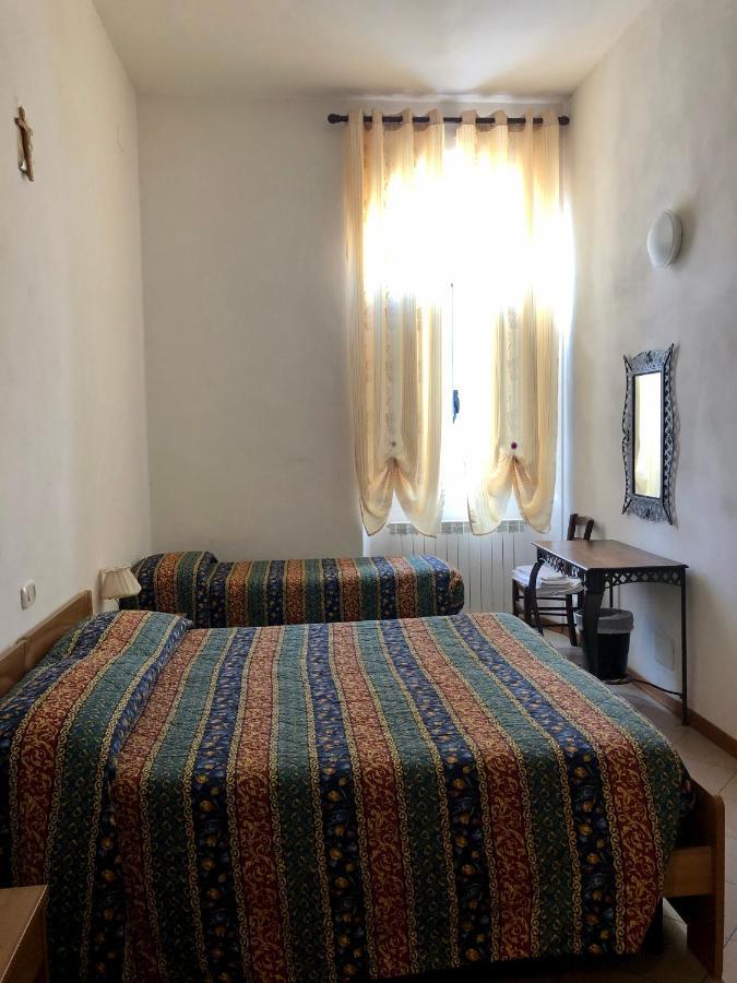 Residenza Pitigliano Gens Petilia - Nuova Gestione Hotell Exteriör bild