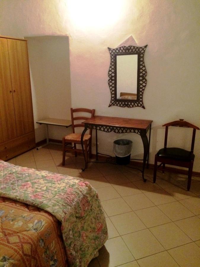 Residenza Pitigliano Gens Petilia - Nuova Gestione Hotell Exteriör bild