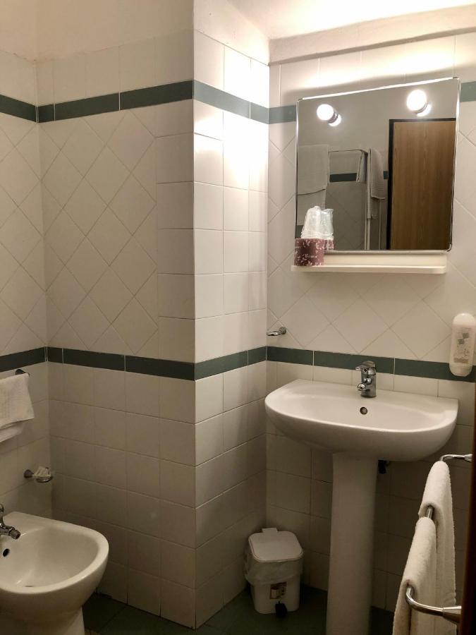 Residenza Pitigliano Gens Petilia - Nuova Gestione Hotell Exteriör bild