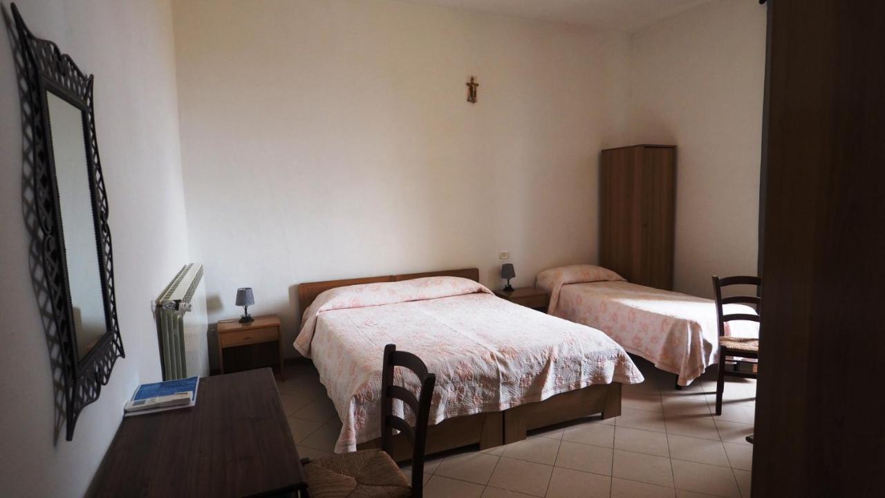 Residenza Pitigliano Gens Petilia - Nuova Gestione Hotell Exteriör bild